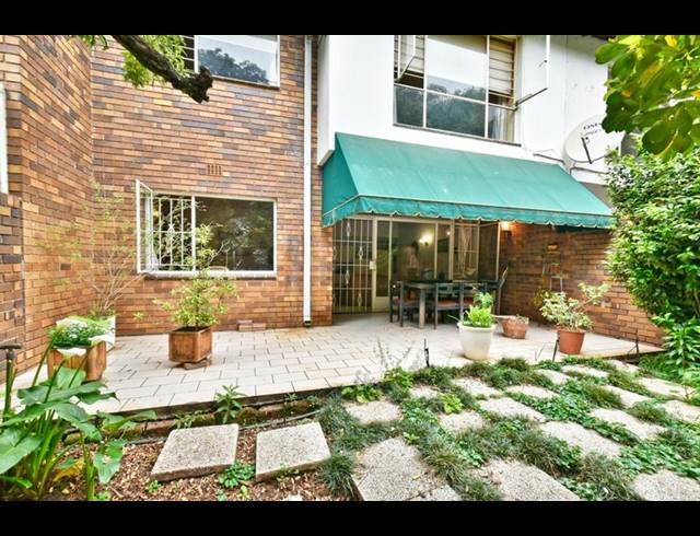 2 BEDROOM TOWNHOUSE FOR SALE IN SANDOWN